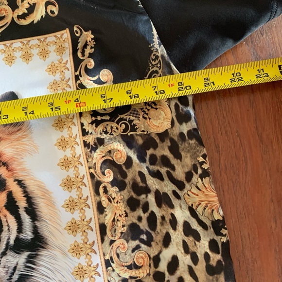 TIGER Satin Top - Picture 8 of 10